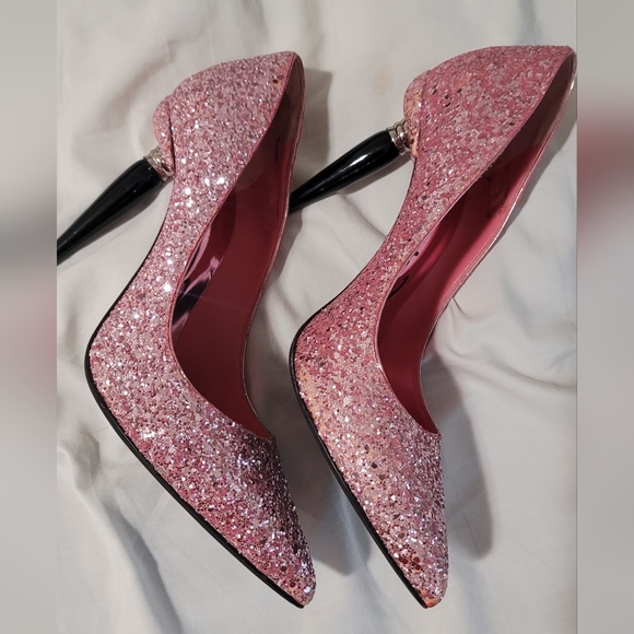 Beautiful sequin pink oscar de la renta heels - Picture 3 of 6